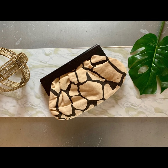 Handbags - Women’s clutch